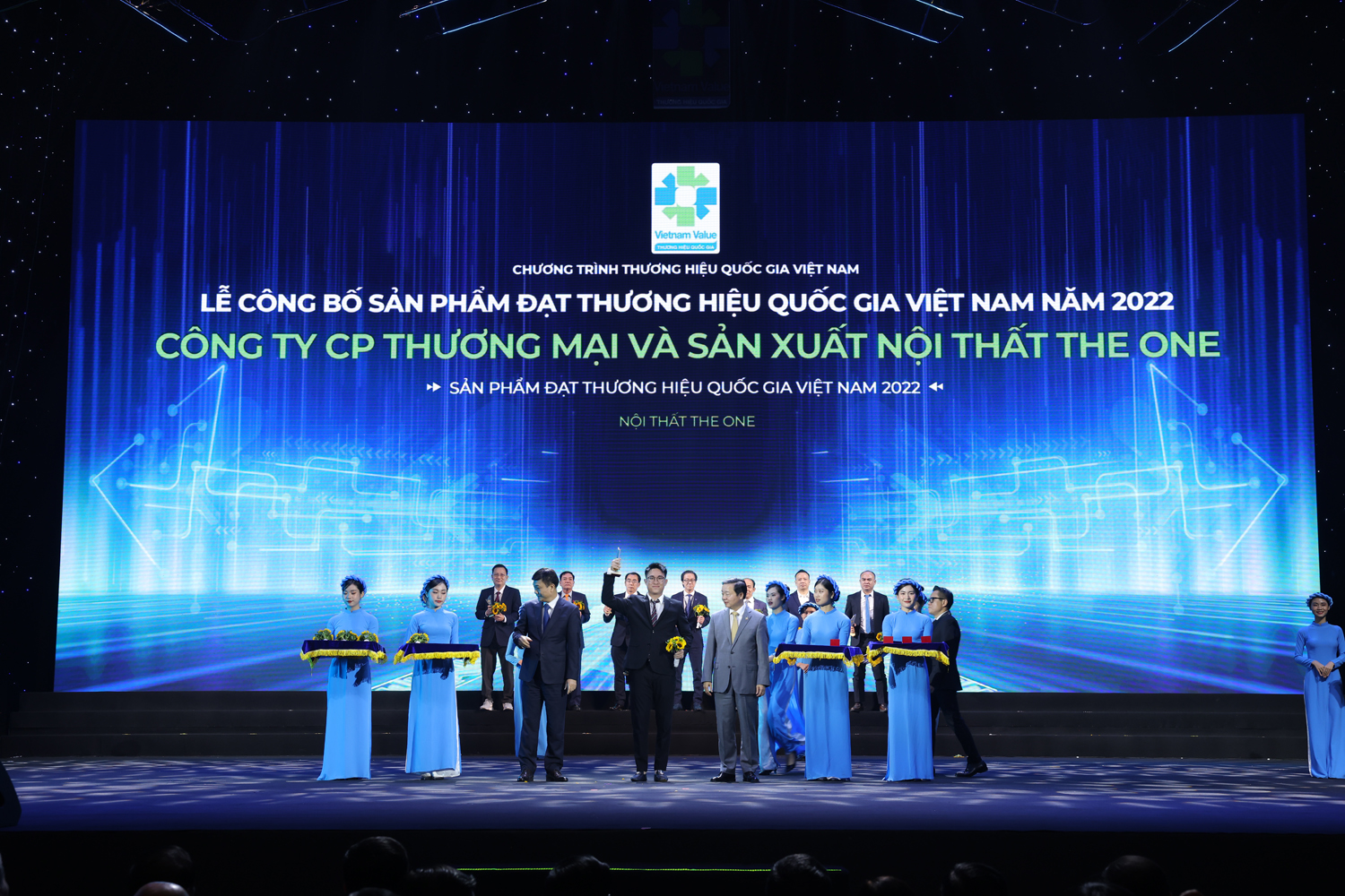 Nội thất The One: “Chiếc áo” mới của thương hiệu bàn ghế quốc dân